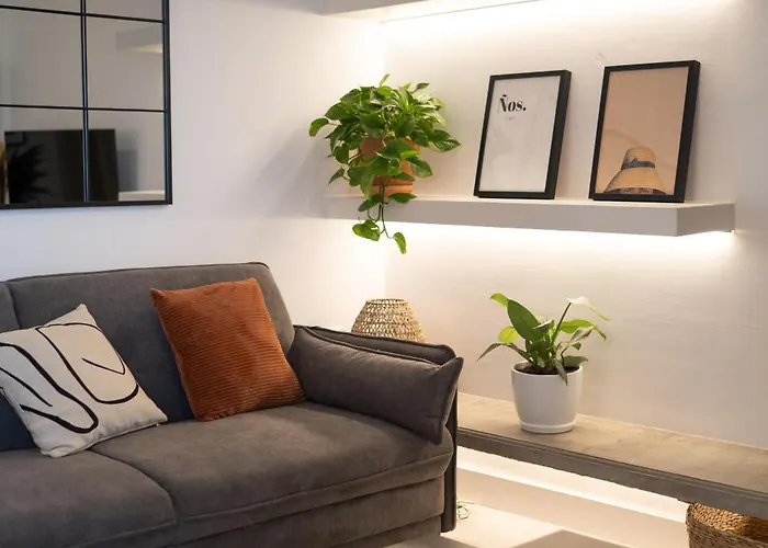 The V * Puerto del Carmen (Lanzarote)